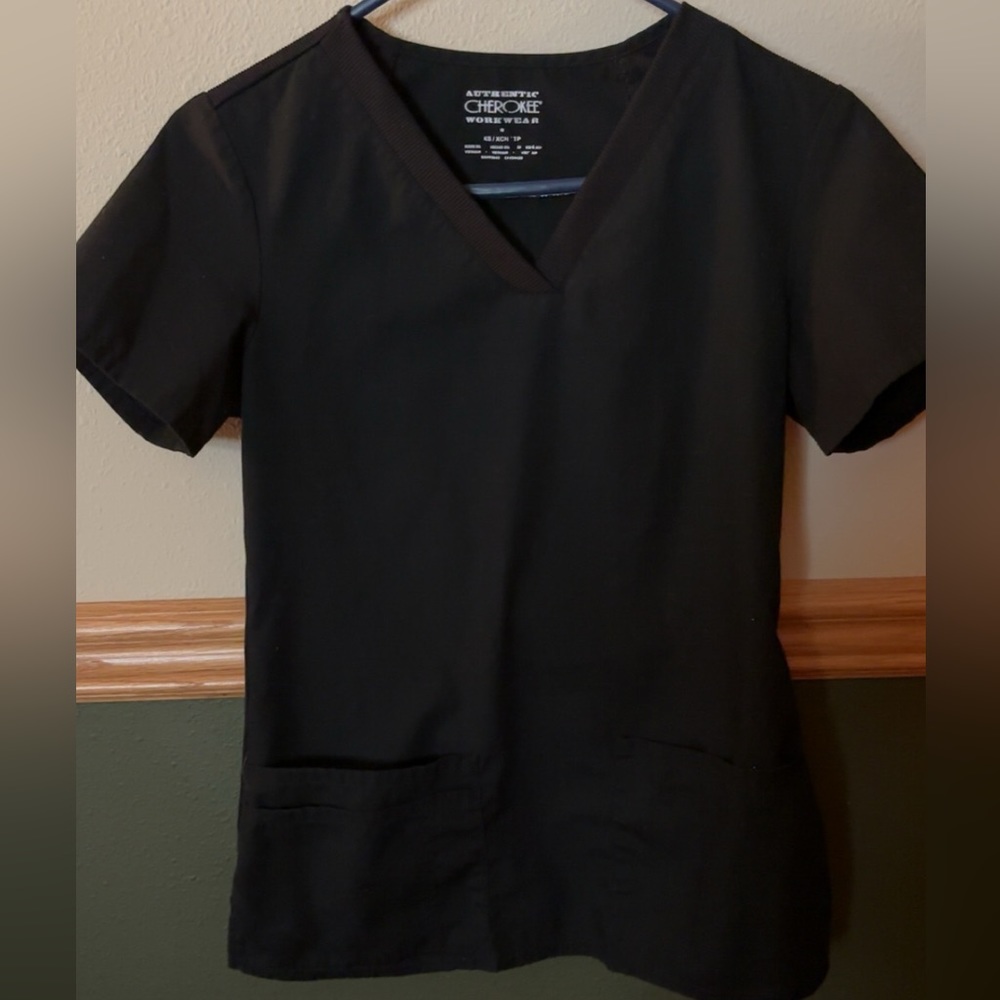 Scrub top - Picture 4 of 4